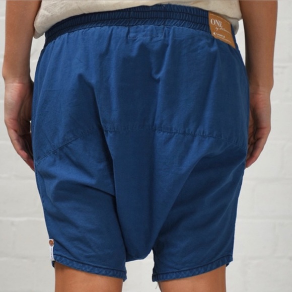 OneTeaspoon women’s stylish shorts - Picture 2 of 5